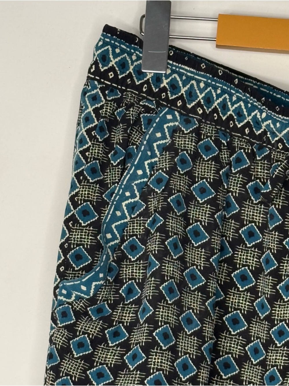Anthropologie Teal and Black Geometric Print Lounge Capris Pants Size M - Picture 4 of 10